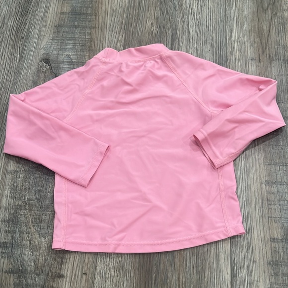 🦄5/25 Pink Rash guard - Picture 4 of 4